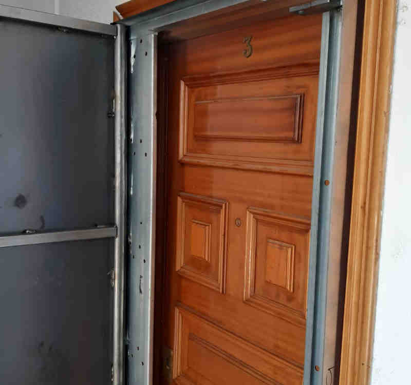 woo1 800x750 - Comprar Puerta Antiokupas de Seguridad